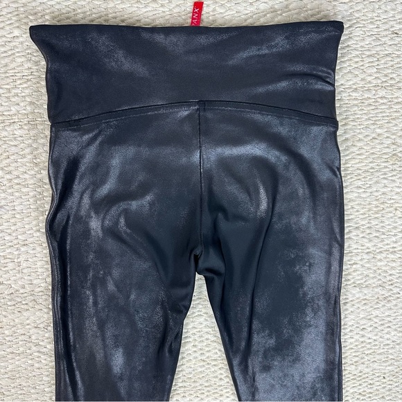 SPANX Leggings Sz M Faux Leather Black - Picture 16 of 17